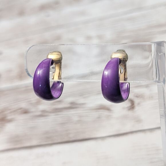 Vintage Clip On Earrings Small Just Over 5/8" Purple Hoops - Picture 1 of 9